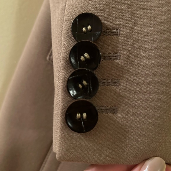 Dolce & Gabbana
double-breasted midi coat - Picture 4 of 10